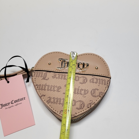 NWT JUICY COUTURE French Latte Heart Zip Around Wristlet - Picture 7 of 9